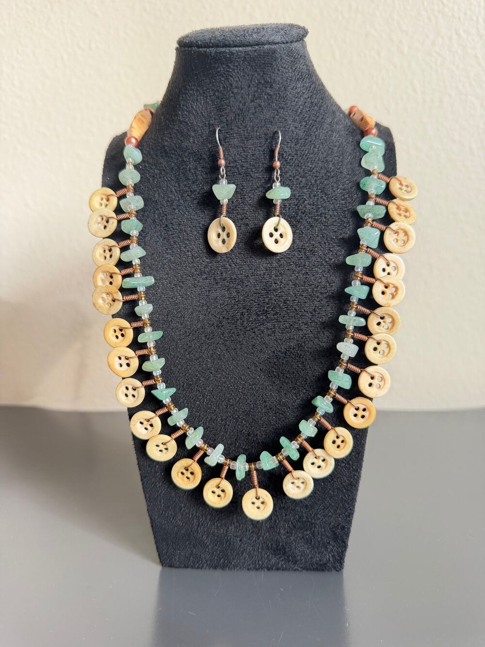 Boho Handmade Button Necklace & Earrings Set Green Natural Stone Chip Bead Multi